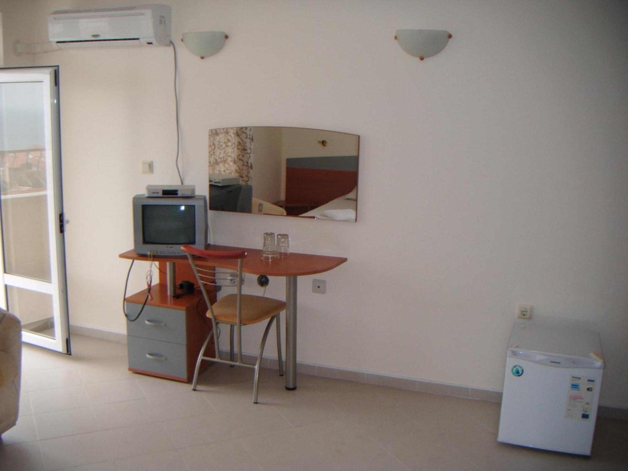 Hotel Babeva Sveti Vlas Exteriör bild