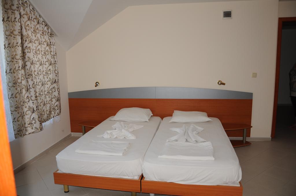 Hotel Babeva Sveti Vlas Exteriör bild