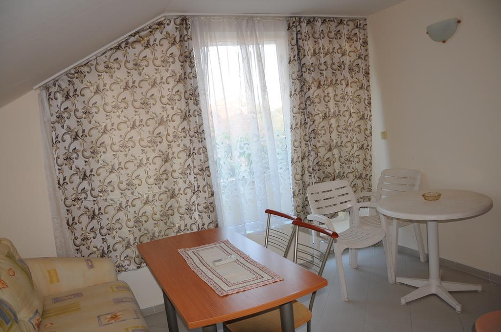 Hotel Babeva Sveti Vlas Exteriör bild