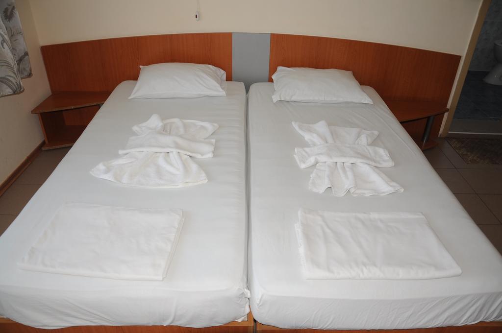 Hotel Babeva Sveti Vlas Exteriör bild