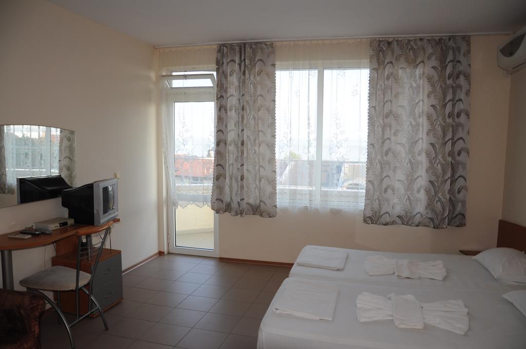 Hotel Babeva Sveti Vlas Exteriör bild